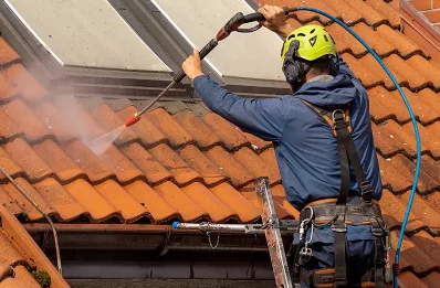 Démoussage et hydrofuge de toiture à Corbès