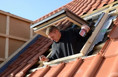 Pose de fenêtres de toit Velux à Corbès
